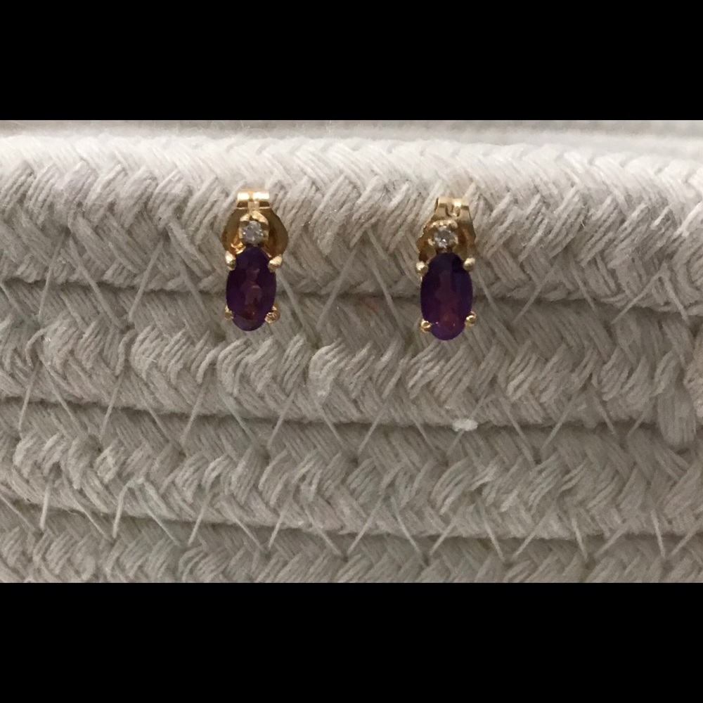 Purple amethyst and diamond earrings in 14kt gold